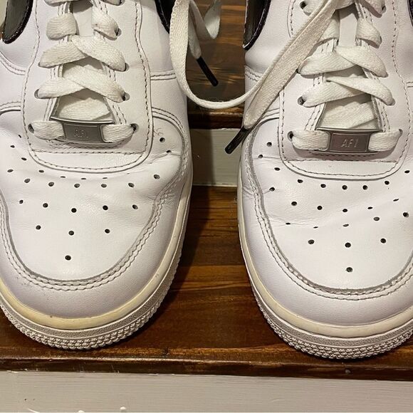 Nike Air Force 1 Men’s White With Black Stripe Size 7 main image 7